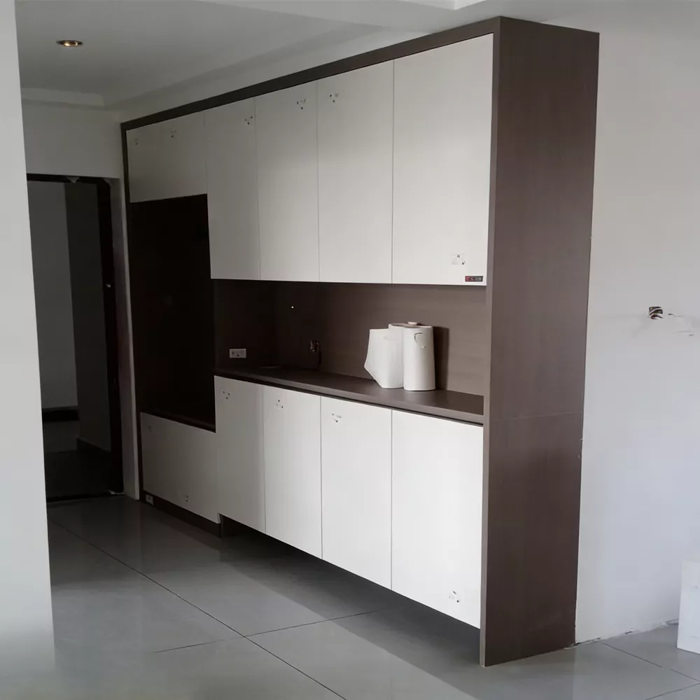 Wardrobes Adhmad Cedar cumhra